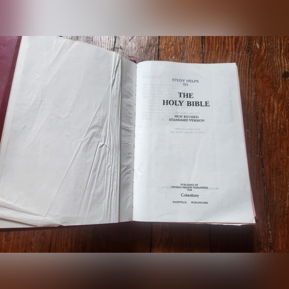 New Revised Standard Version HOLY BIBLE 1990 Red Hardcover United Methodist - Picture 8 of 13